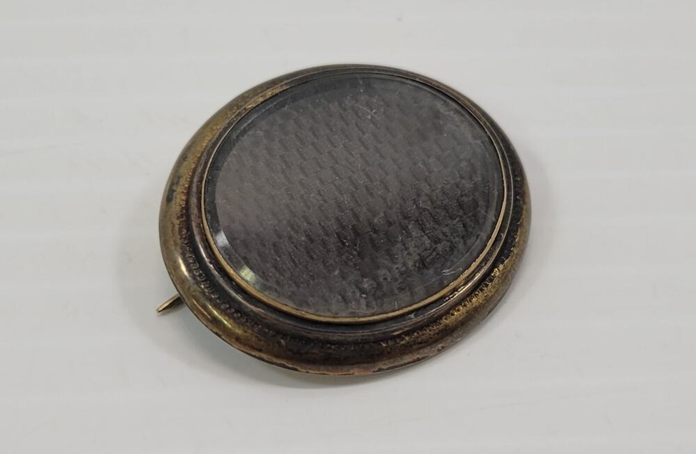 *B) Victorian Momento Mori Mourning Pin Brooch Jewelry